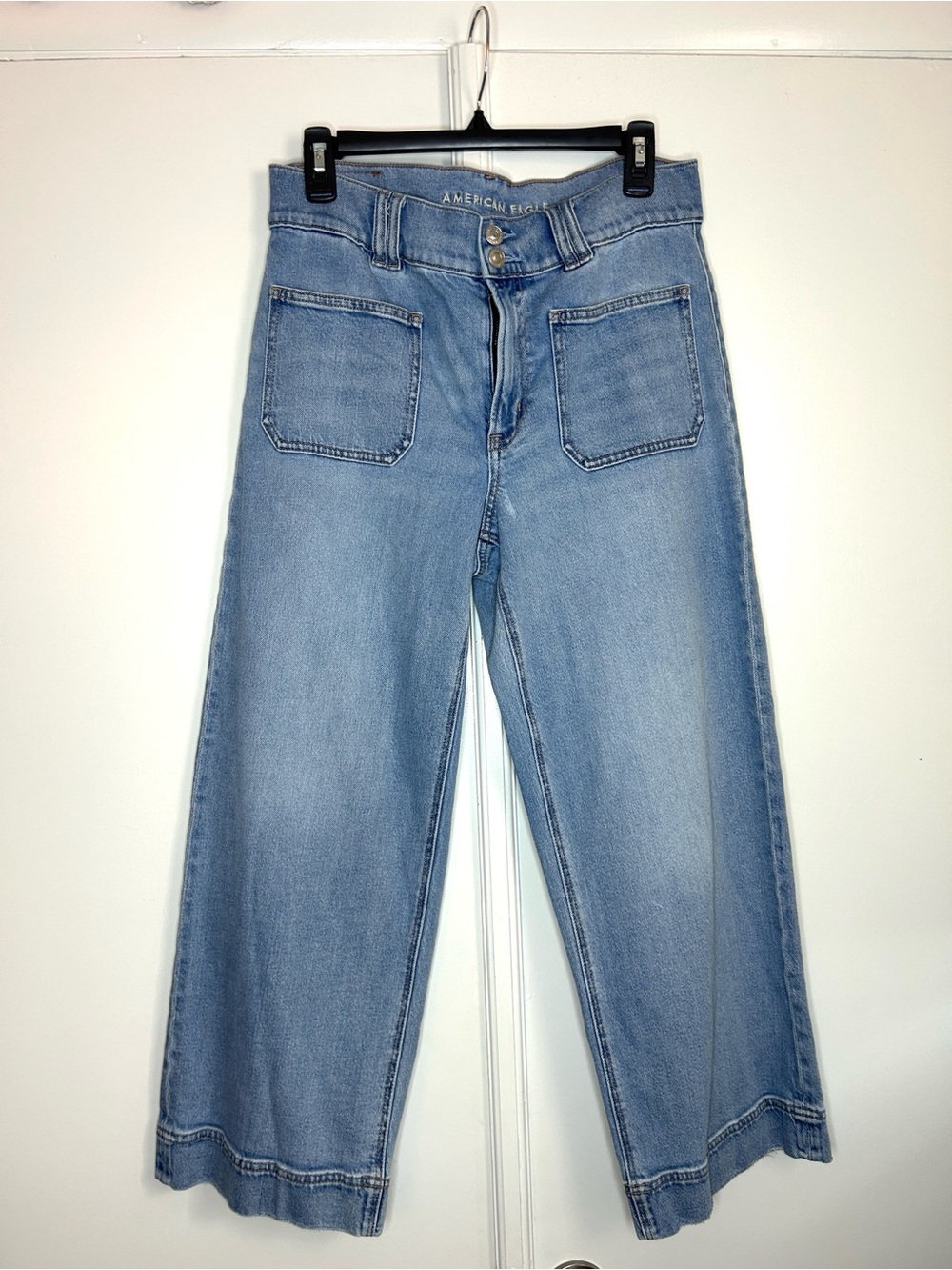 American Eagle Wide Leg Light Wash Cropped Jeans - Picture 2 of 8